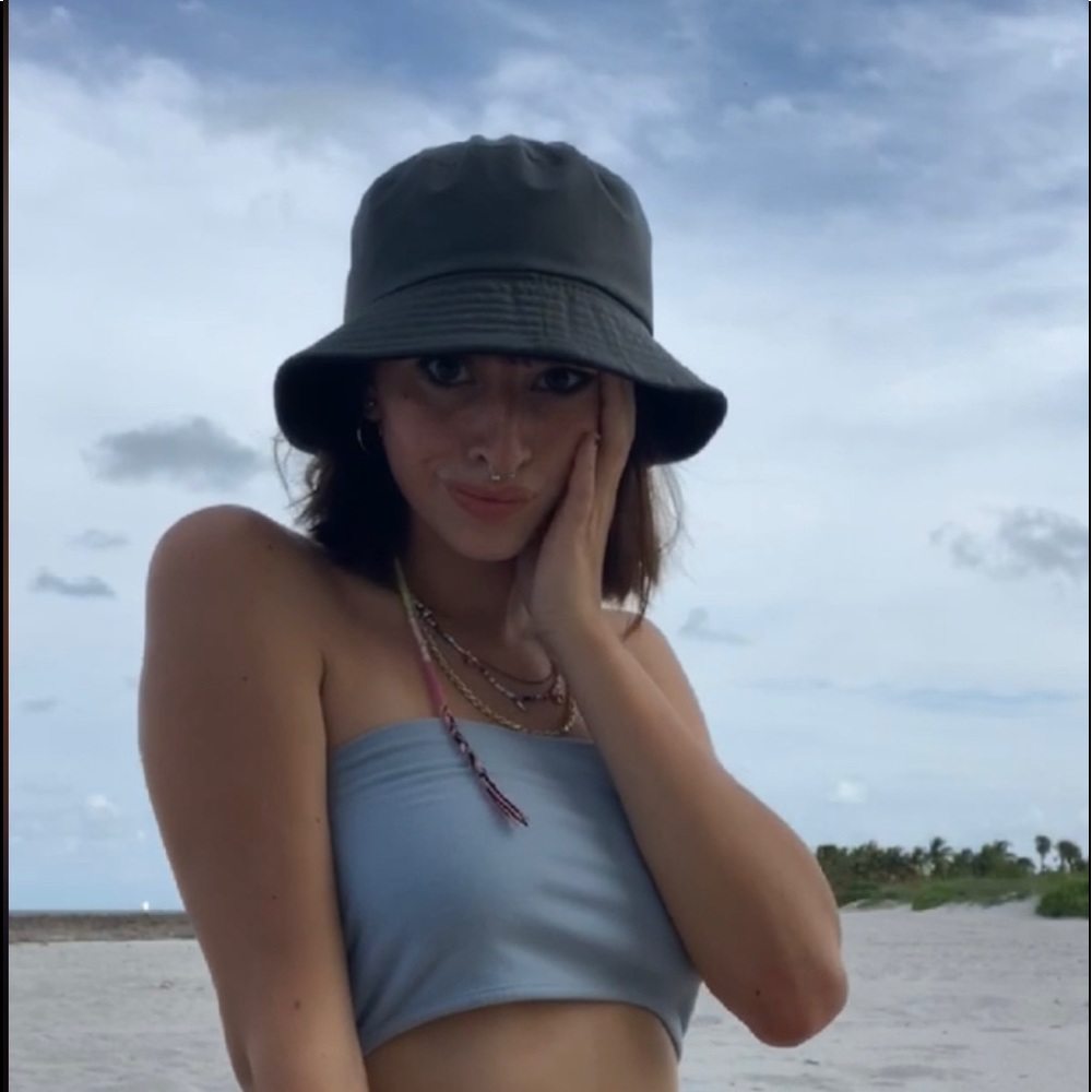 Meet your Posher, Vanessa